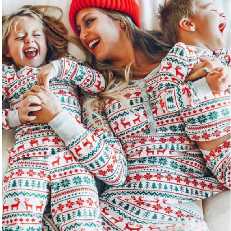 Pijamas Natal 2025 Família - Conjunto 2 Peças Estampado Body Bebé Xmas