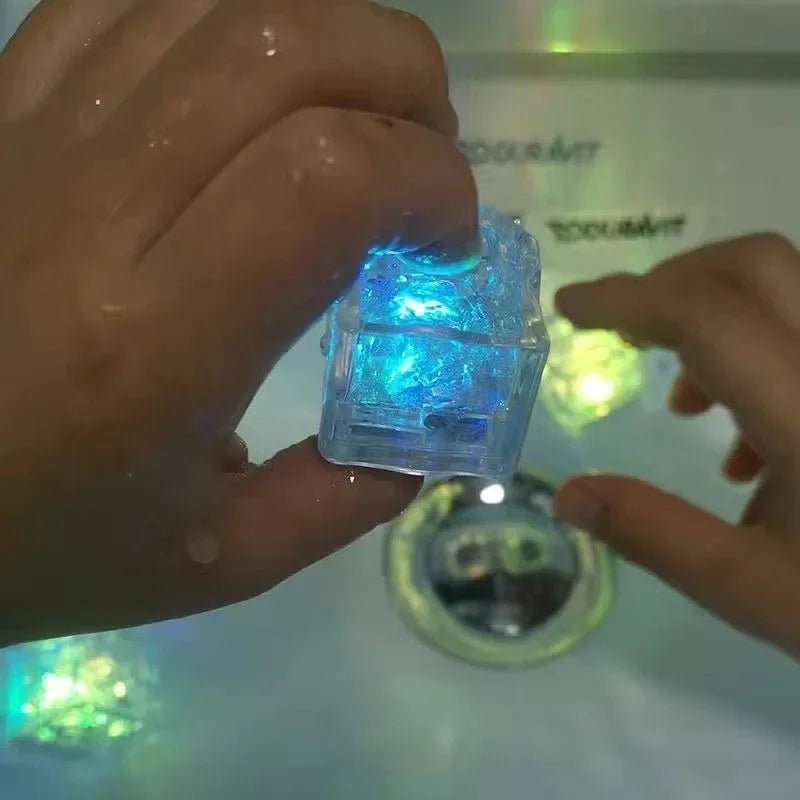 Brinquedos LED Banho 6/12 Peças - Luzes Coloridas À Prova de Água para Bebés Presente Natal